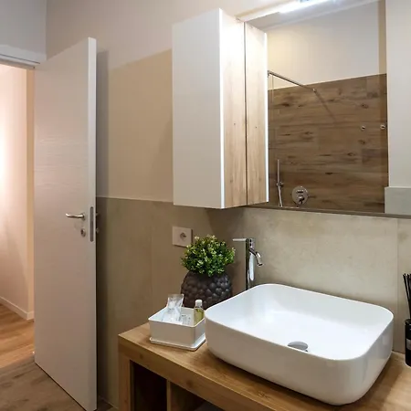 Dante 20 Balcony E Wi-fi Apartament