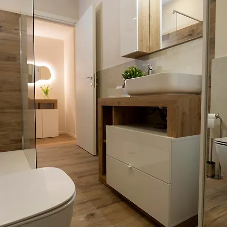 Dante 20 Balcony E Wi-fi Apartament *