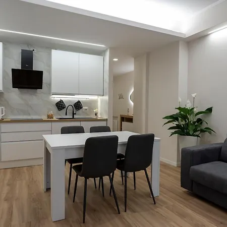 Dante 20 Balcony E Wi-fi 公寓 莱科